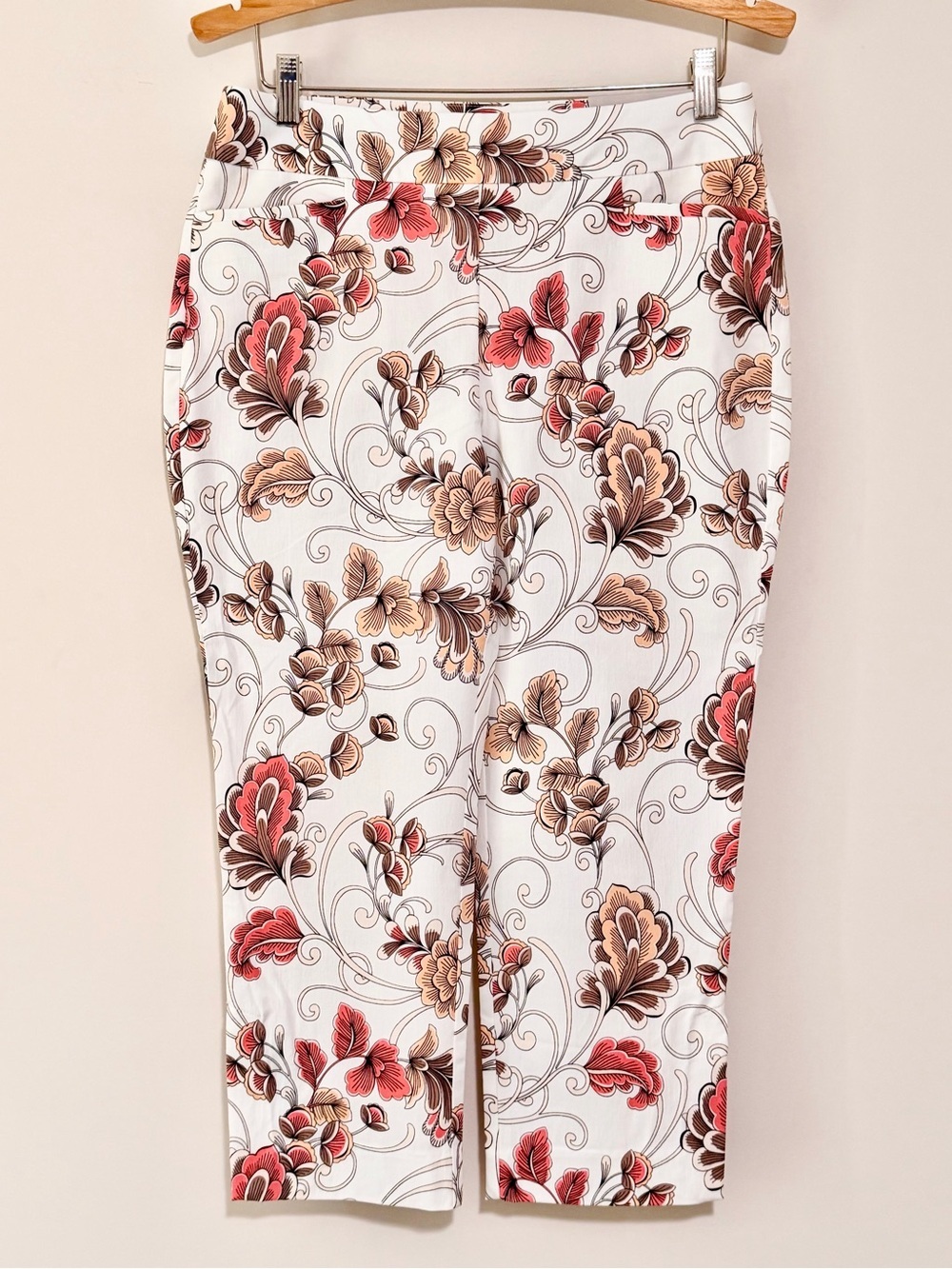 Chico's White Pants with Coral and Tan Floral Motif